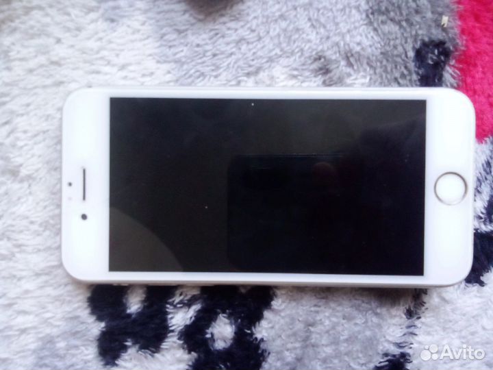 Телефон iPhone 6s