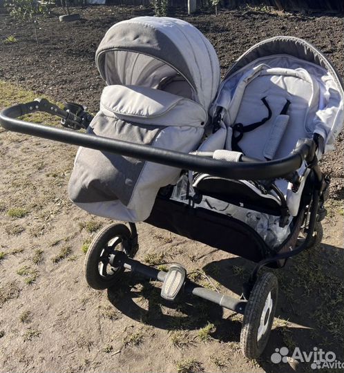 Детская коляска для двойняшек