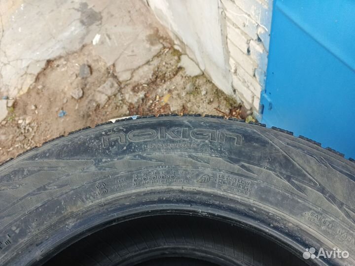 Nokian Tyres Hakkapeliitta R2 SUV 235/65 R17 108R