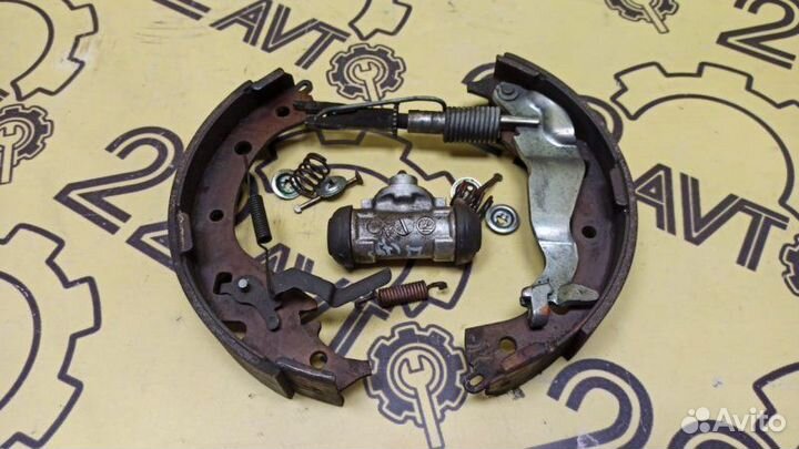 Механизм стояночного тормоза Toyota Rav4 ACA21