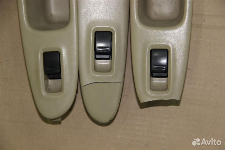 Кнопка стеклоподъемника Toyota Vista Ardeo zzv50