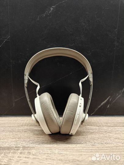 Наушники Sennheiser Momentum 3 Wireless