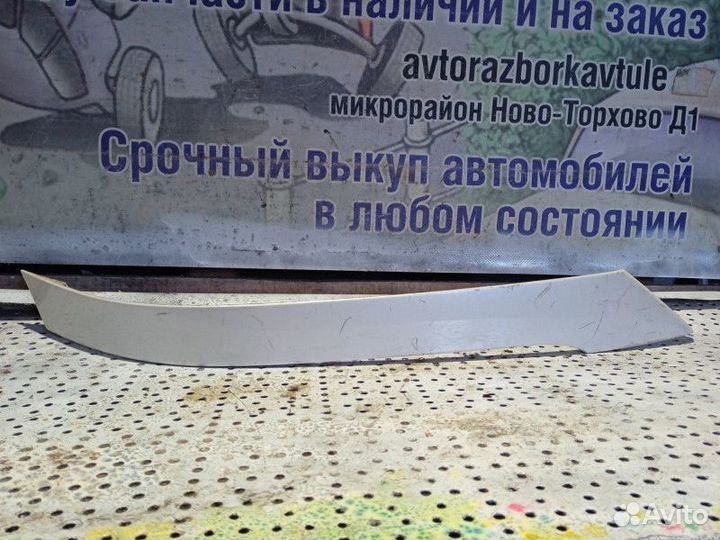 Накладка фары Toyota Alphard II 2008 – 2014