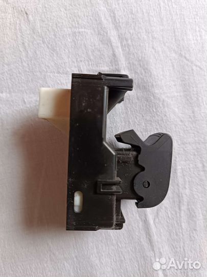 Накладка двери с кнопкой тойота камри 50