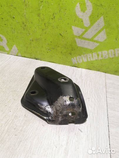 Кронштейн двигателя левый Ауди 80 90 Б3