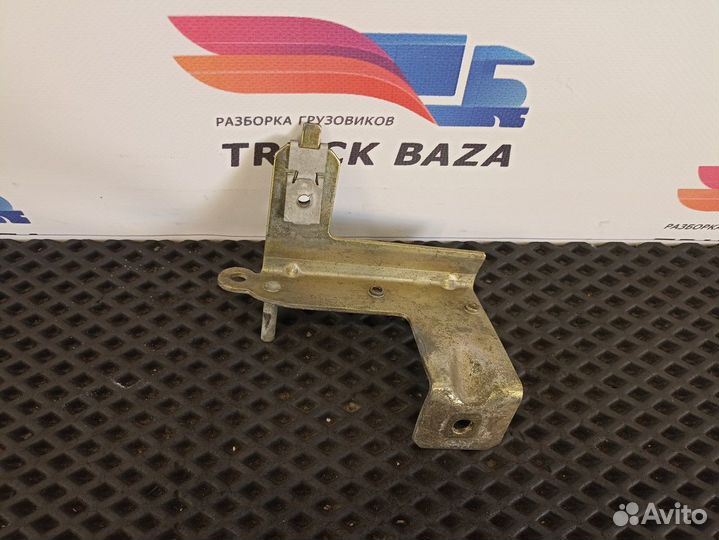 9738840315 Ответная часть замка капота