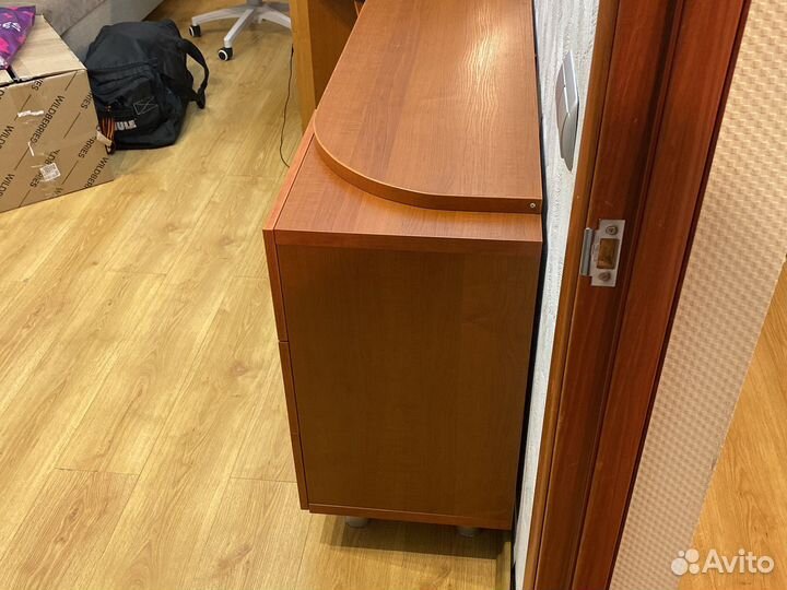 Стол компьютерный