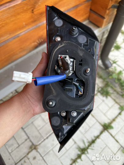 Продаю задние фары toyota camry 70