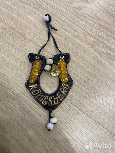 Подкова с янтарем, новая