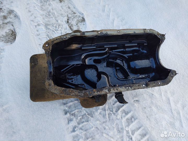 Поддон масляный Nissan Serena C23 1998 г.в