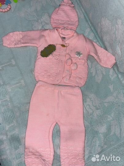 Вязаный костюм на девочку 74-80