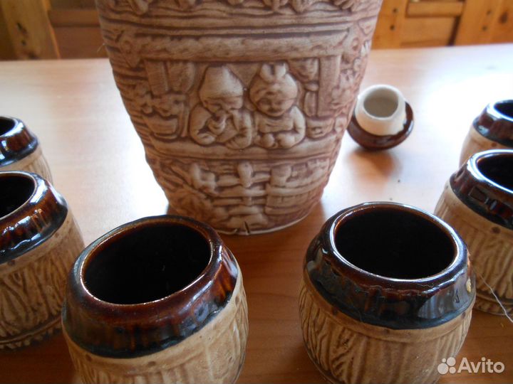 Глиняный кувшин