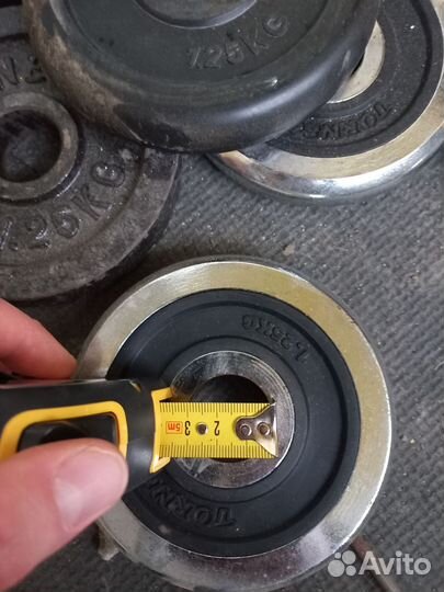 Спортивные блины torneo 2.5 и 1.25 кг,гриф прямой