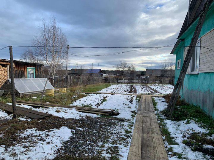 4-к. квартира, 70 м², 1/1 эт.