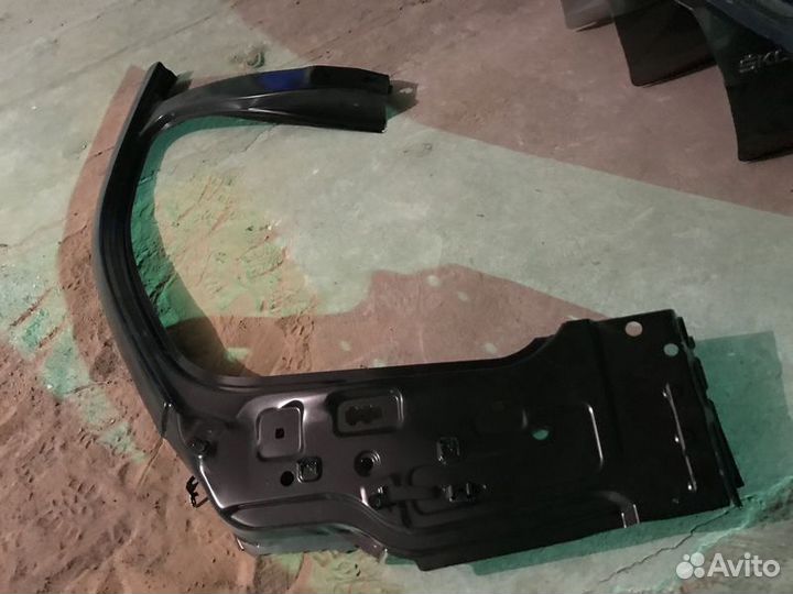 Стойка кузова средняя BMW X6