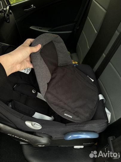 Автолюлька Maxi-Cosi CabrioFix с базой isofix