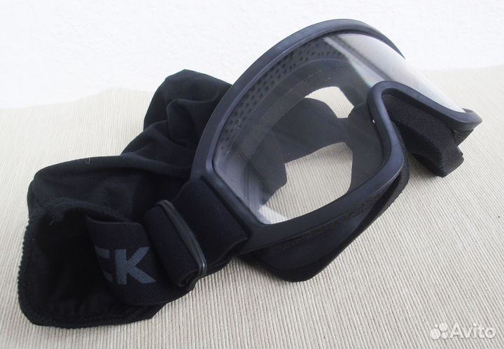 Защитные очки с набором сменных стекол