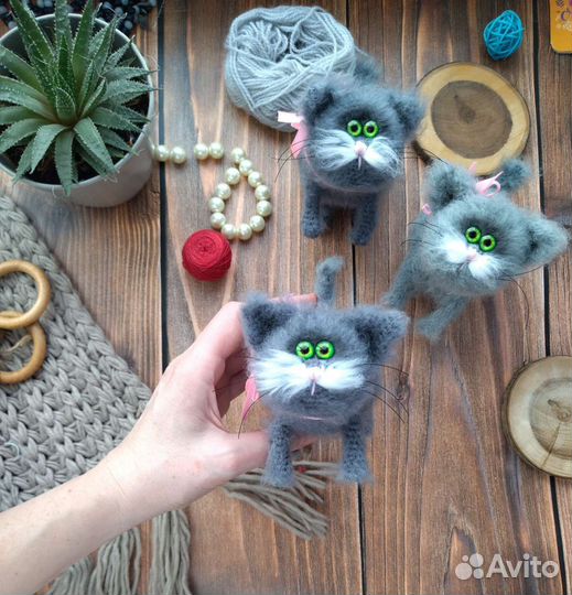 Вязаные котики игрушки ручная работа
