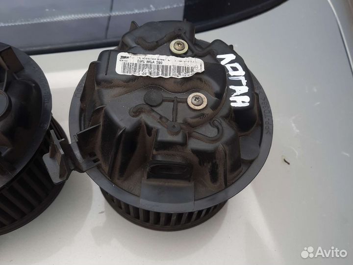 Моторчик печки Renault Logan Sandero