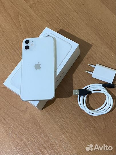 iPhone 11, 64 ГБ