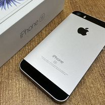 iPhone SE, 32 ГБ