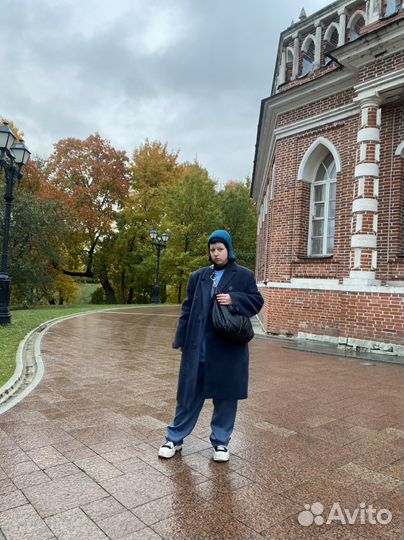 Продавец консультант одежды