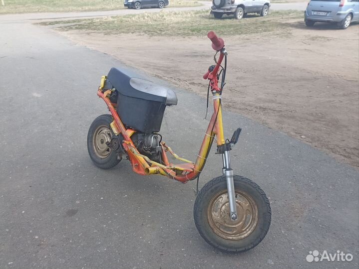 Продам скутер 4т 100кубов