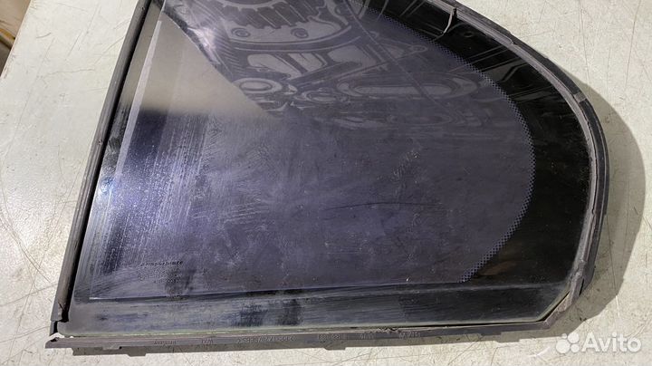 Форточка стекло задней левой двери BMW 5 E39