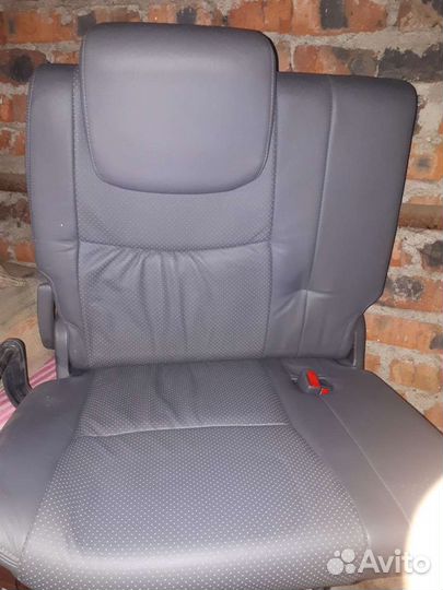 Задний ряд сидений Land Cruiser Prado 120
