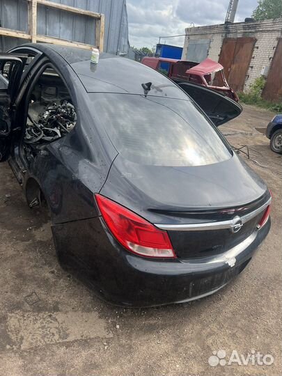 Заднее кузовное стекло Opel Insignia с подогревом