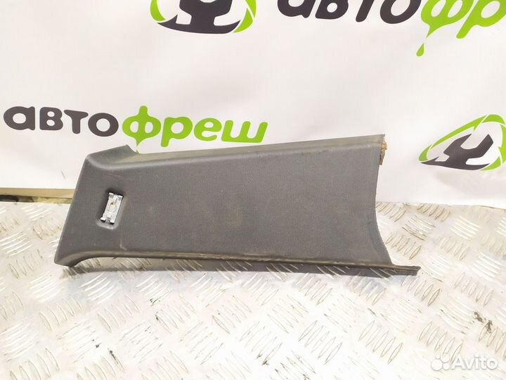 Обшивка стойки правая Bmw X3 e83 2004-2010