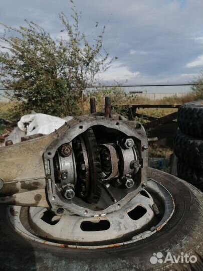 Передний редуктор на ниву 24 шлица