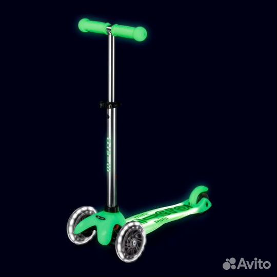 Самокат Micro MMD212 Mini Deluxe Glow Plus (светящ