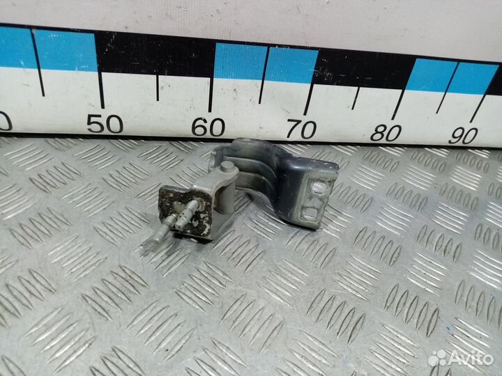 Б/У Петля двери багажника левая VW Passat B#001