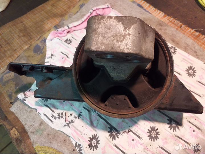 Опора двс левая для Киа Рио 2 JB