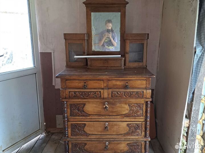 Комод старинный антикварный