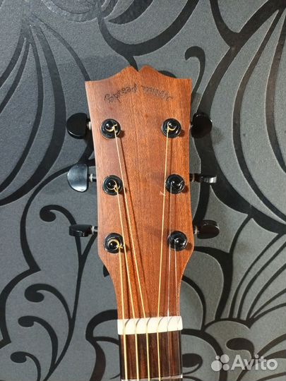 Акустическая эстрадная гитара