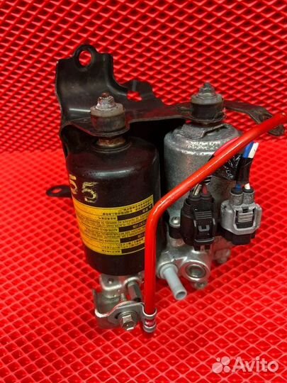 Электро вакуумный насос тормозов Toyota Noah