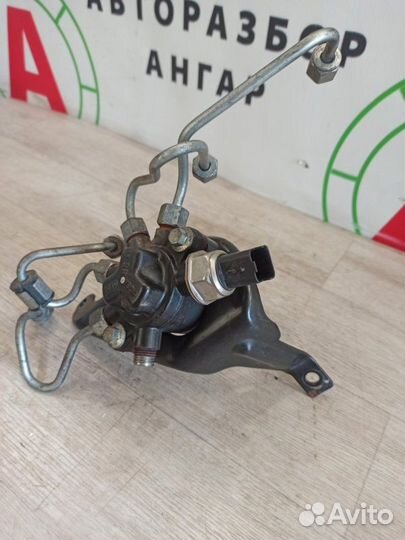 Топливный коллектор Ford Focus kkda 1.8 2007