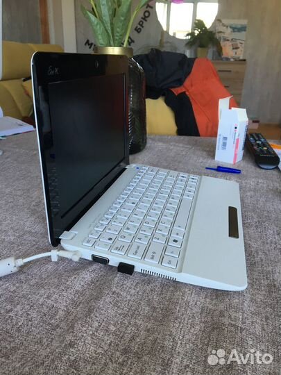 Нетбук Asus eee pc 1011px