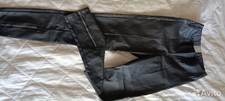 Брюки Zara, блузка h&m, Calzedonia брюки кожаные