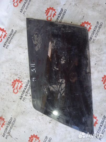 Стекло собачника заднее правое Лада 2111