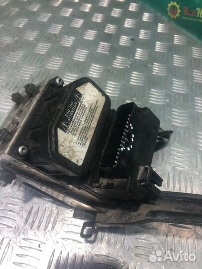 Блок ABS Toyota Corolla