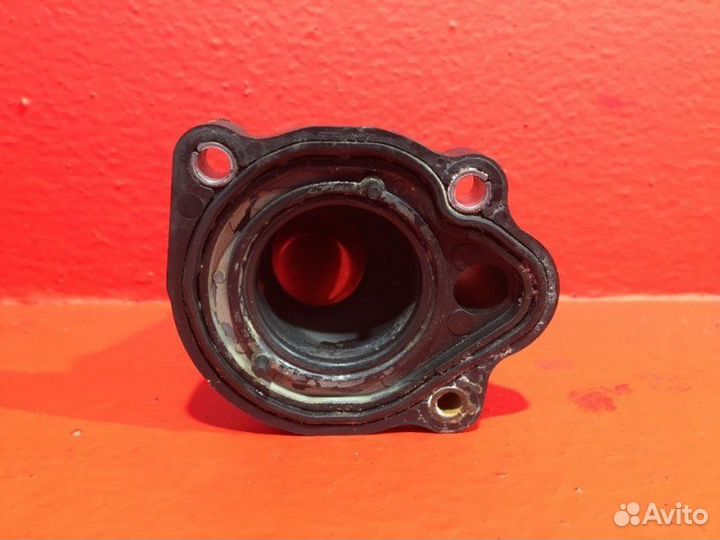 Корпус термостата Ford Focus 2 2 Q7DA 2008