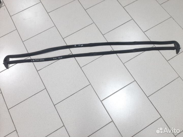 Уплотнительная резинка багажника LC 200 2007-15