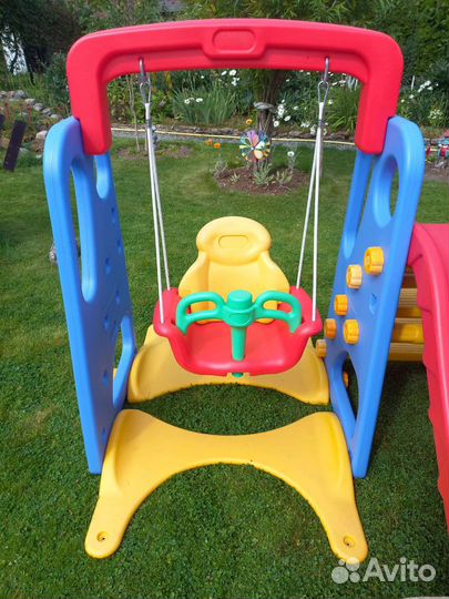 Детский комплекс с качелями и прямой горкой