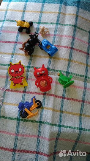 Киндеры Человек паук,Леди Баг,Натунс,Буба