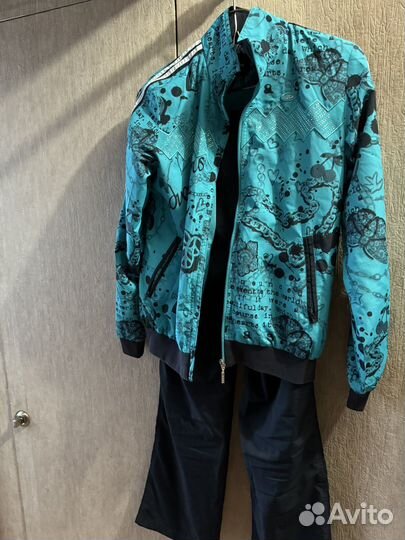 Костюм спортивный