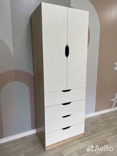 Большой и удобный детский шкаф