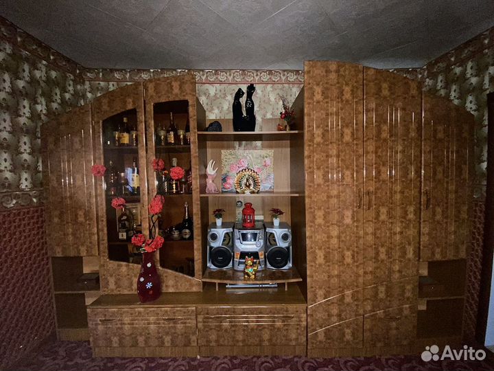 Стенка в гостиную